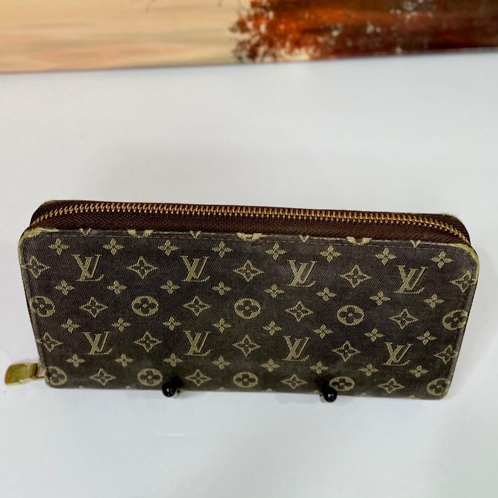 Authentic Louis Vuitton Denim Mini linn Long Zippy brown distressed monogram - Picture 2 of 8
